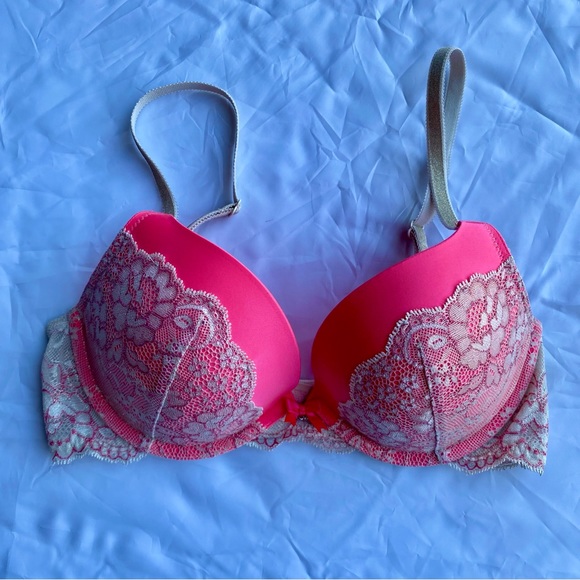 Victoria’s Secret Lace Dream Angels Push-up 32D - Picture 1 of 3